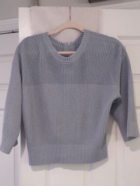 cabi Ribbed Crewneck Sweater in Pale Blue With Zipper Back Reversible Size Med